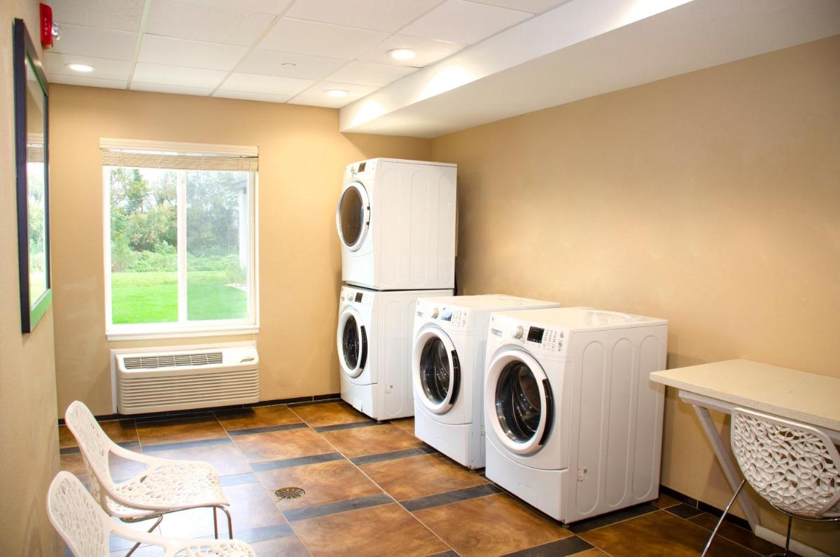 Candlewood Suites York, an IHG Hotel - Housity