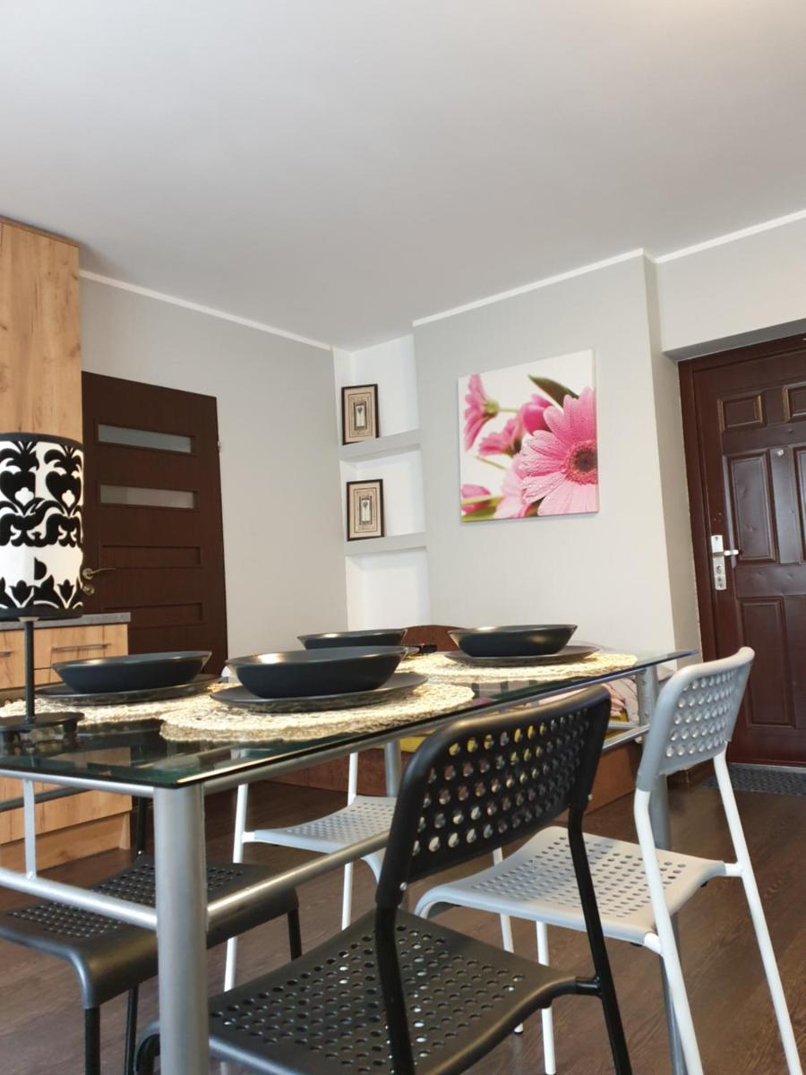 SUNNY GLOW Studio LOQUS - Housity