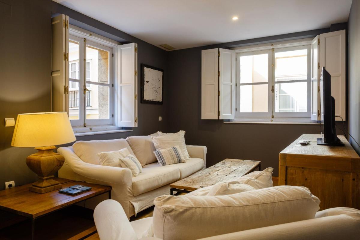Suitetrails - ALMAS Apartments Adults Only by Cadiz4Rentals
