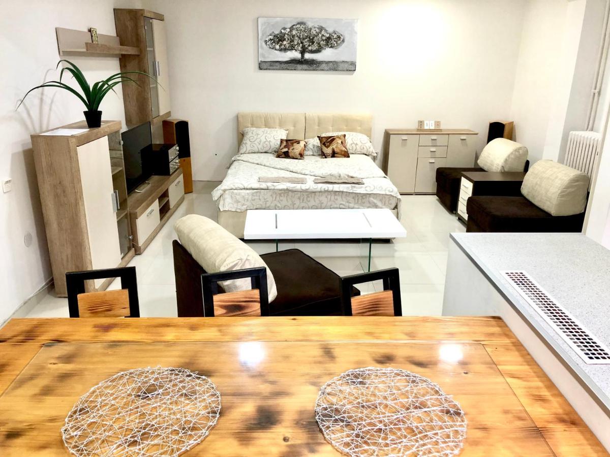 Apartment on a river avenue - Housity