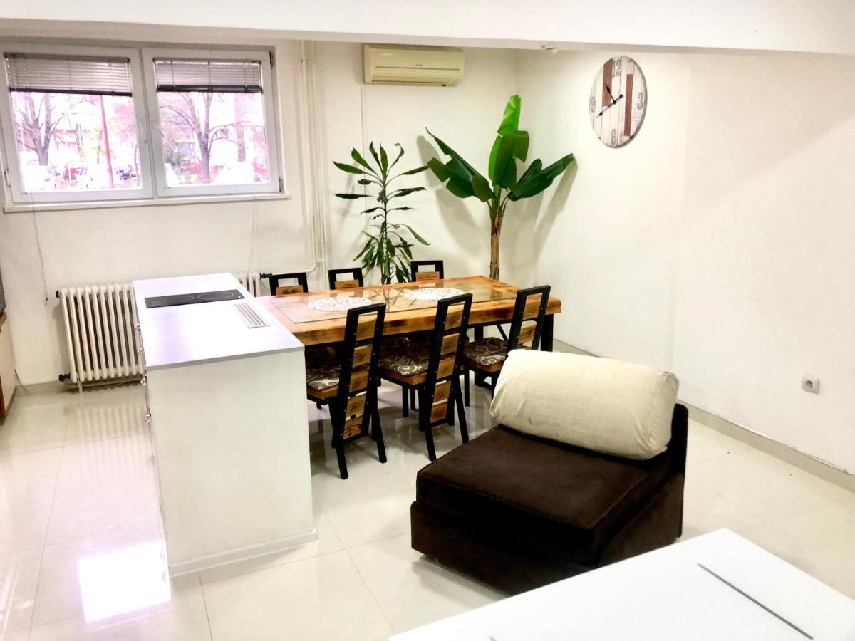 Apartment on a river avenue - Housity