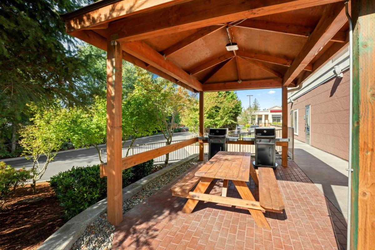 Holiday Inn Express Hotel & Suites Marysville, an IHG Hotel - Housity