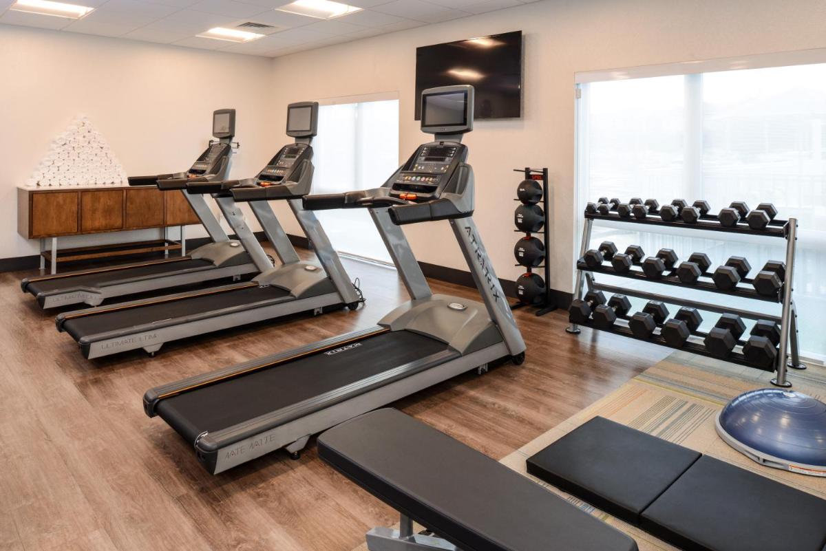 Holiday Inn Express & Suites Alachua - Gainesville Area, an IHG Hotel - Housity
