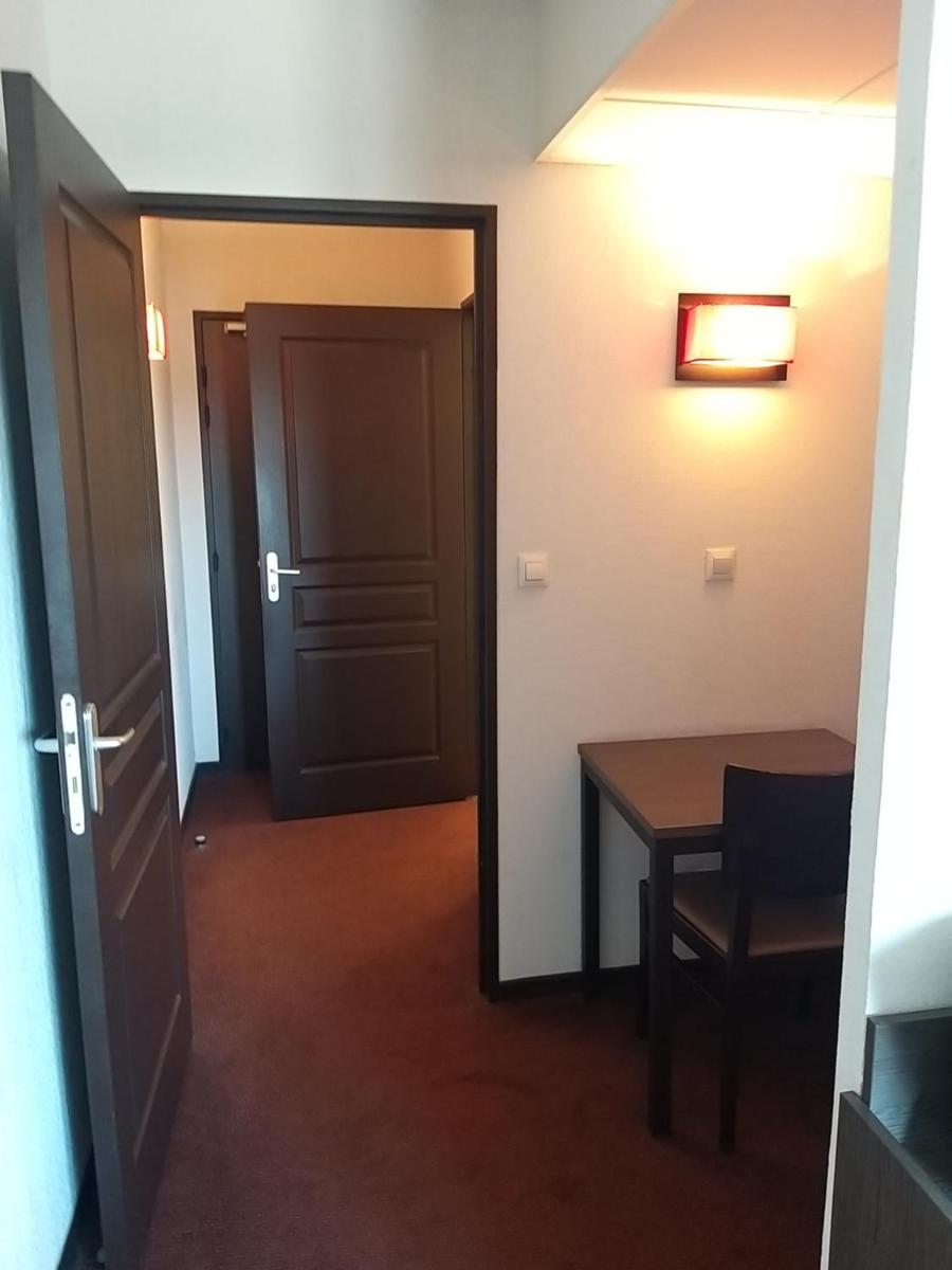 Studio privatif dans Hôtel Résidence Nimes Gare - Housity