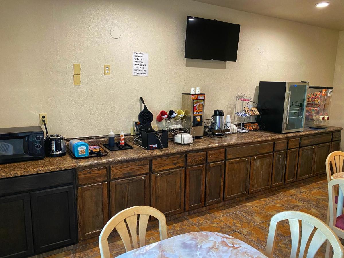 Lone Star Inn - Housity