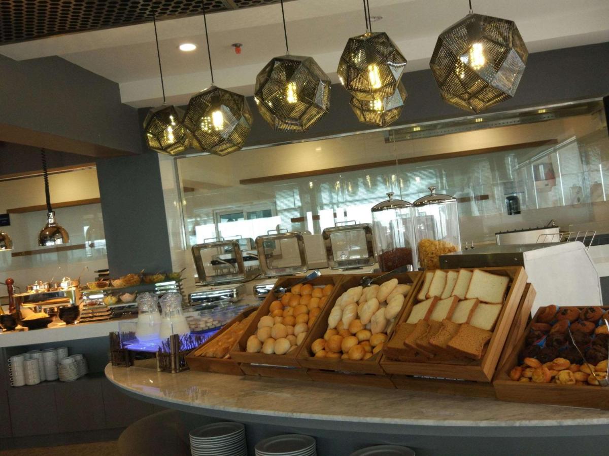 Hotel Stadium - Housity