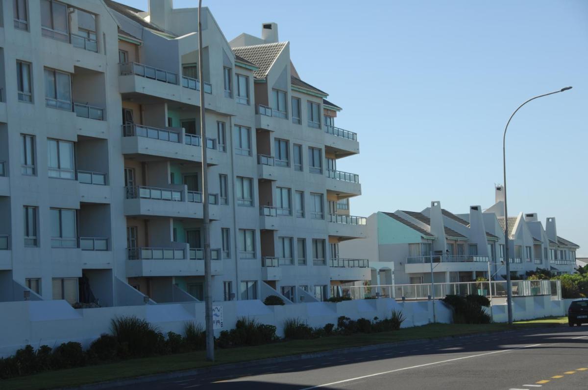 On The Beach Front Sea Spray - Housity