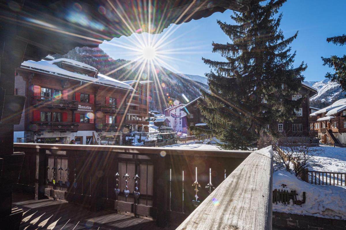 Suitetrails - Village Apartment with Matterhorn View