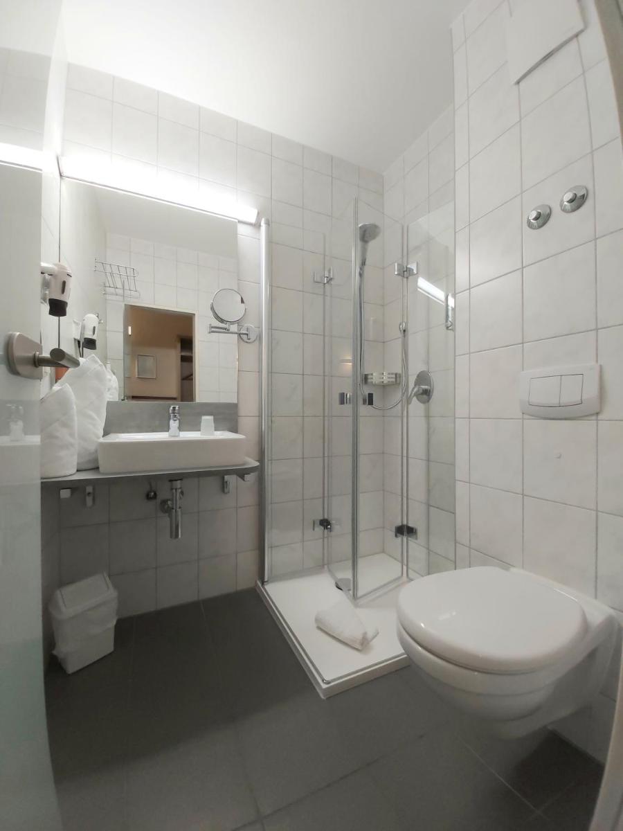 Hotel Montana Limburg - Housity