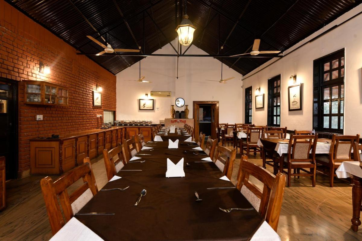 Hotel Sunbird - Housity