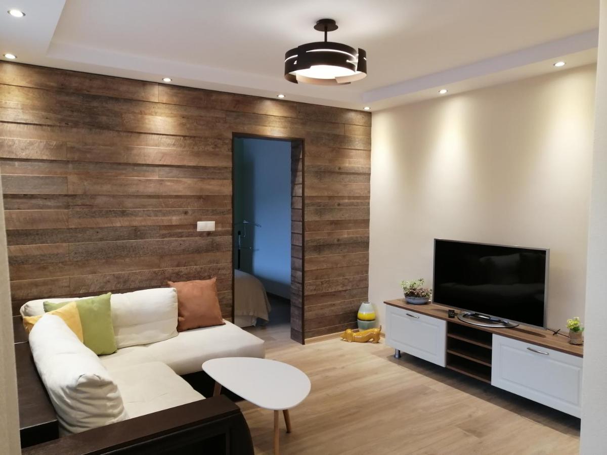 Апартамент Легал - Housity