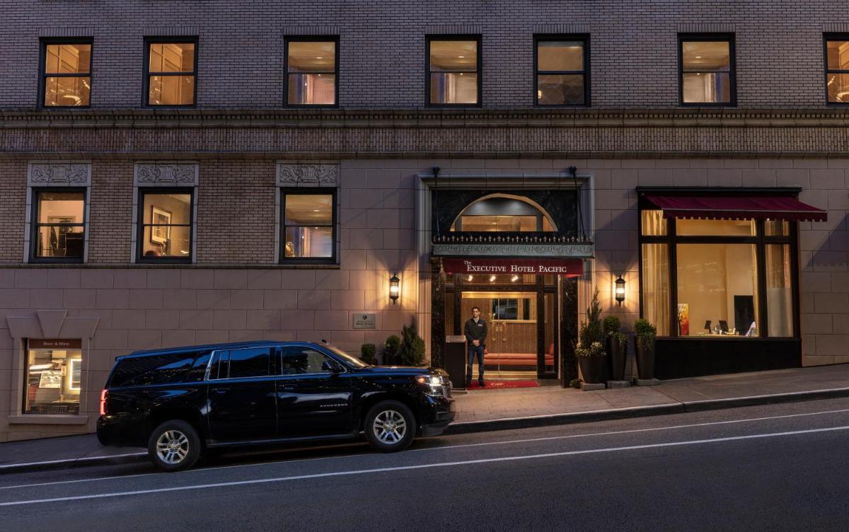 Executive Hotel Pacific - Housity