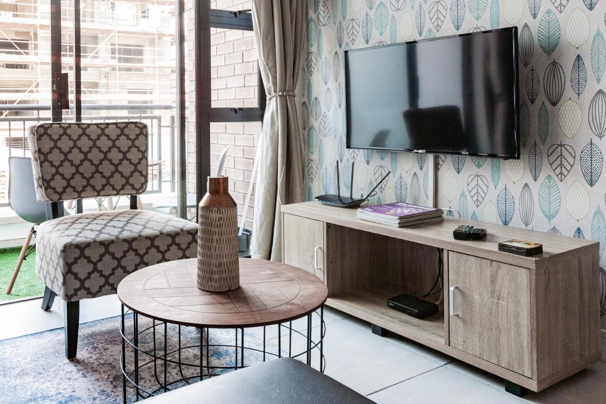 Alimama Spaces: The Manson's Blyde - Housity