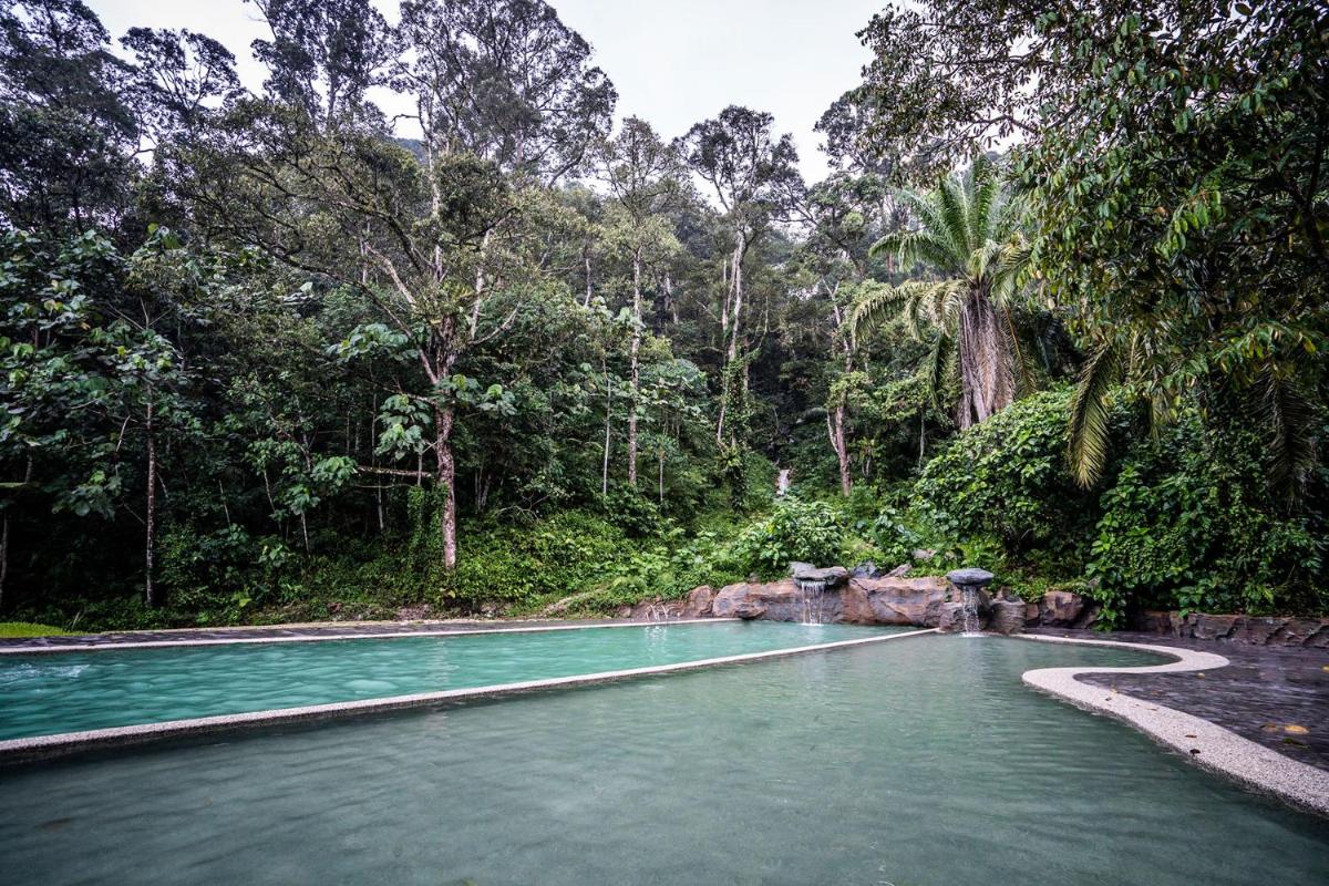 Suitetrails - Sementra Hot Spring Nature Resort