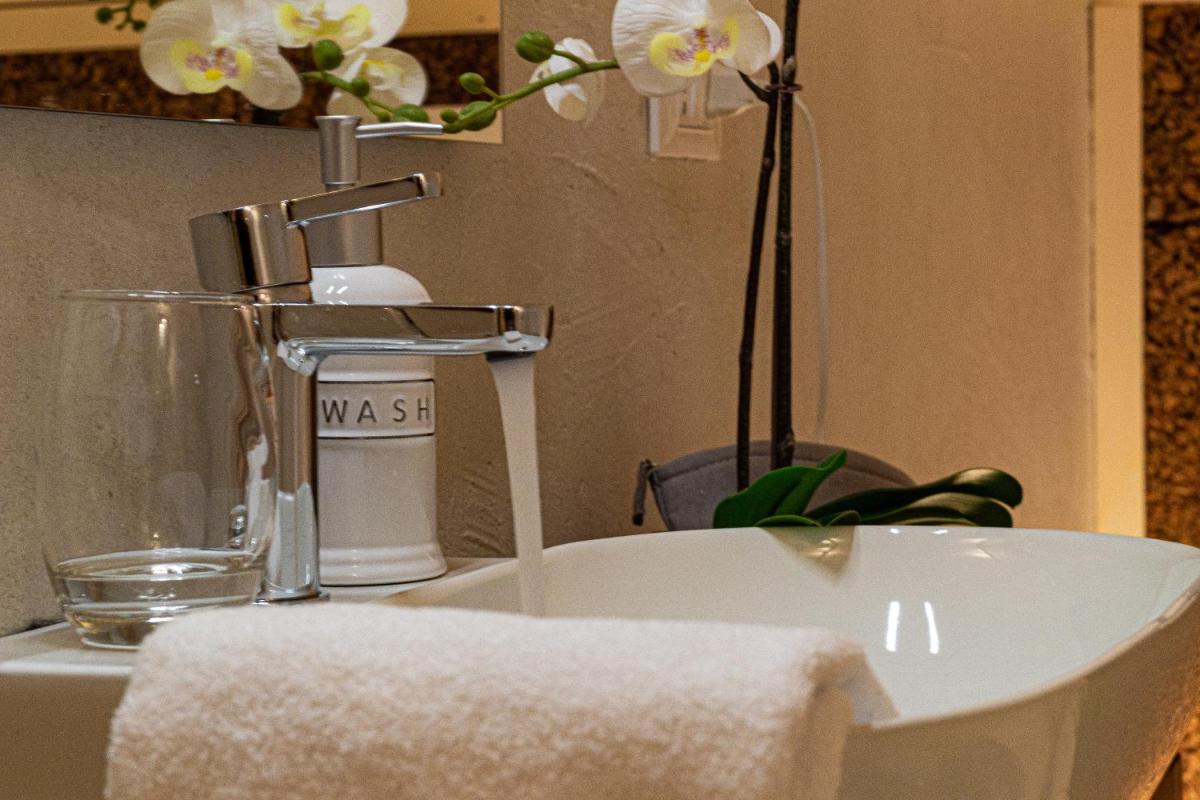 Lotus House - Housity