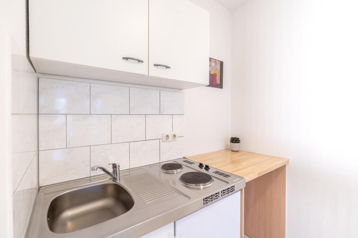 Hotel Fresh INN - Housity