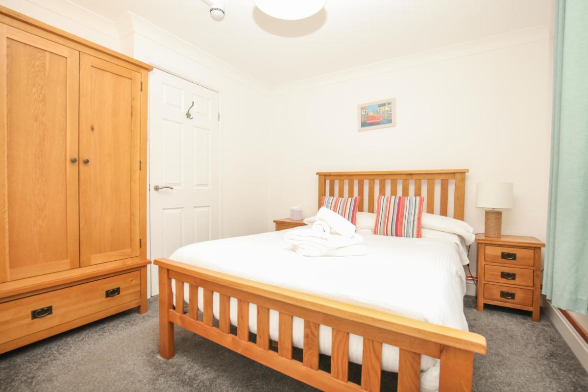 Driftwood Spars - Housity