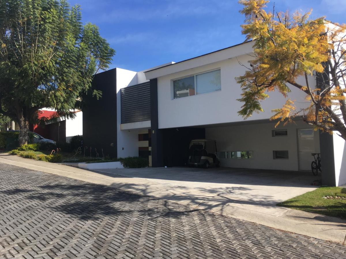 Villa Blanca - Housity