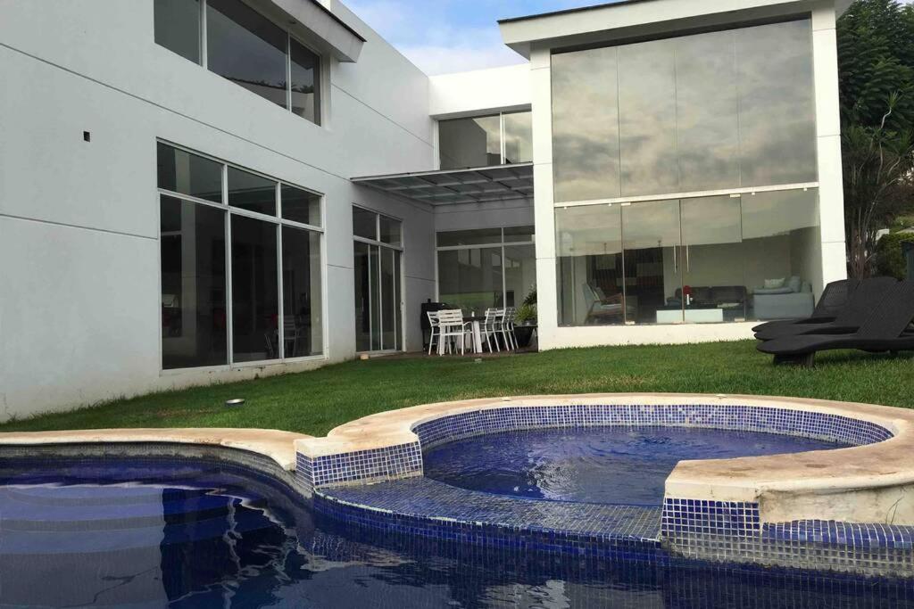 Villa Blanca - Housity