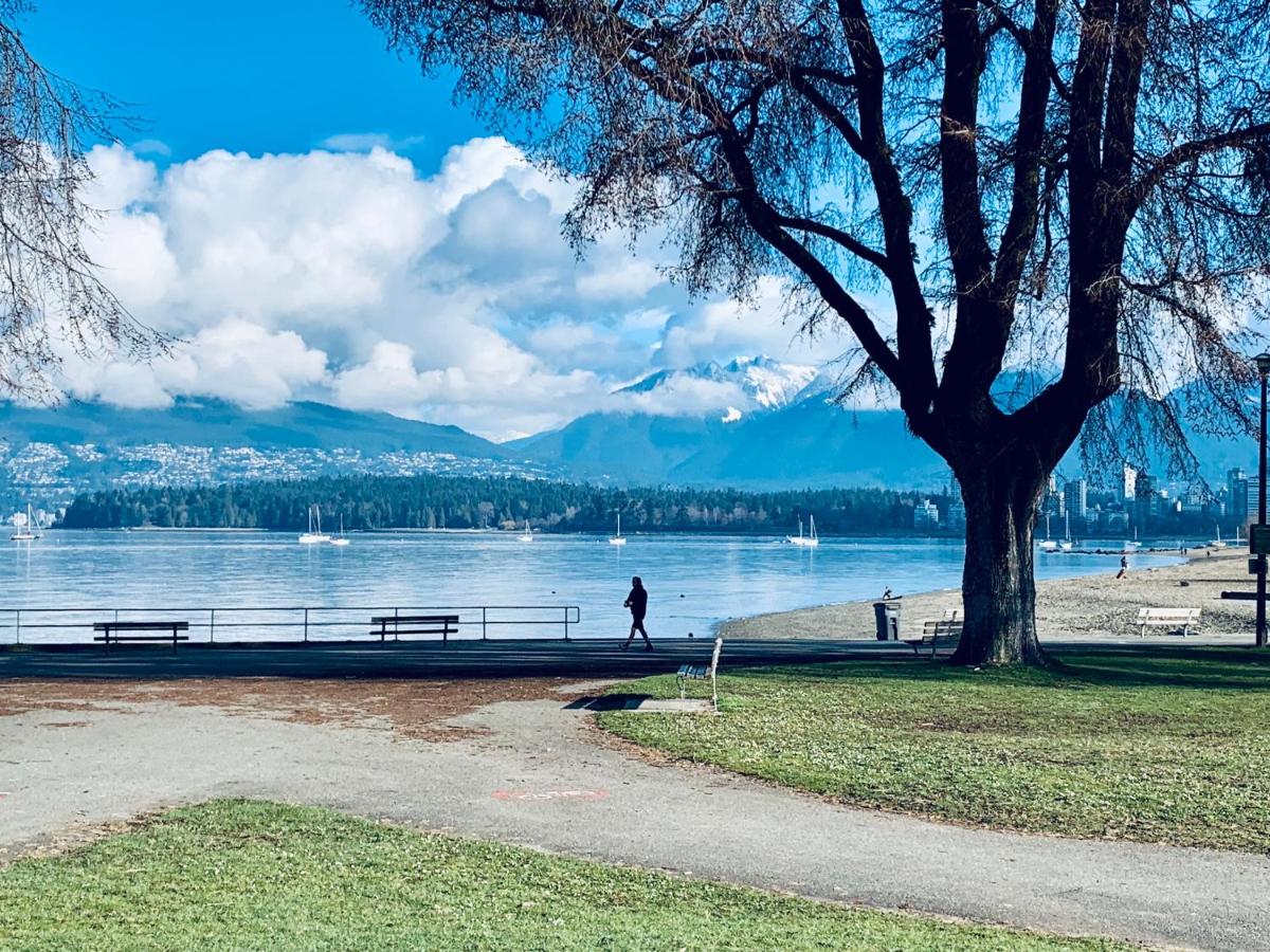 Mid Century Getaway Home - Kitsilano - Vancouver - Housity
