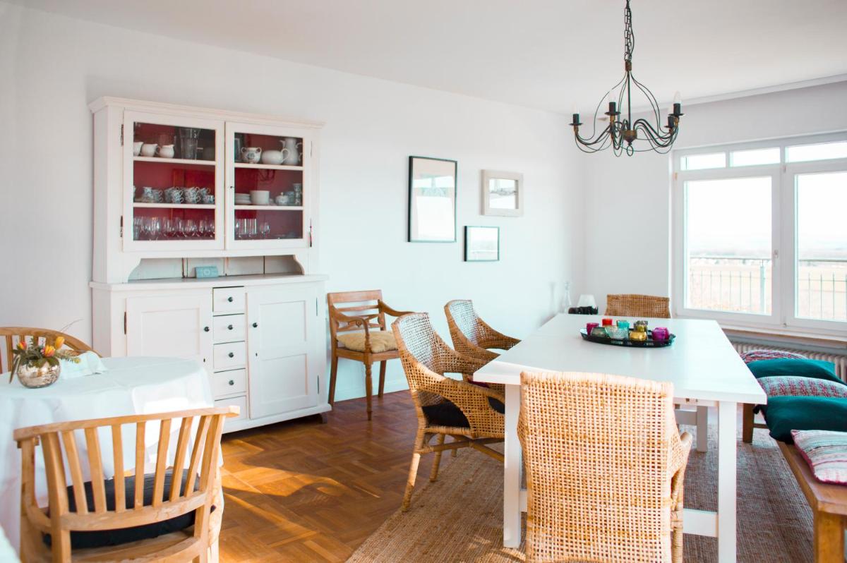Bed & Breakfast Unter den Linden - Housity