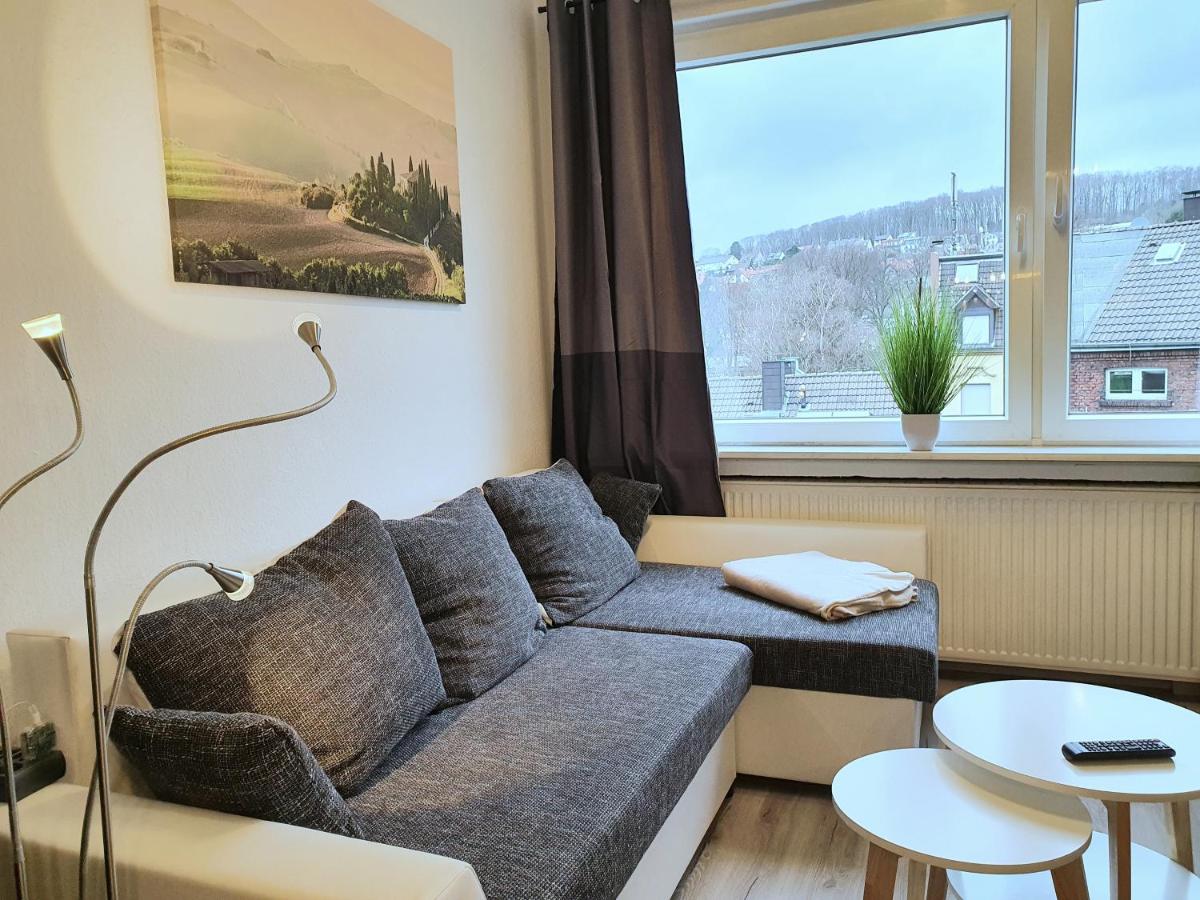 Moderne Wohlfühloase zentral in Seenähe - Pillow menu, 2 Stk 55" Smart TVs, NETFLIX, DisneyPlus uvm - Housity