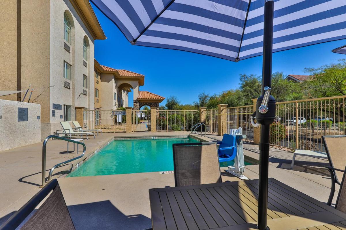 Wingate by Wyndham Chandler Phoenix - Housity