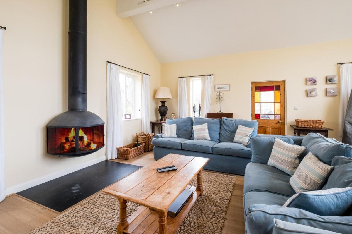 Crossing Cottage, Thorpeness - Housity