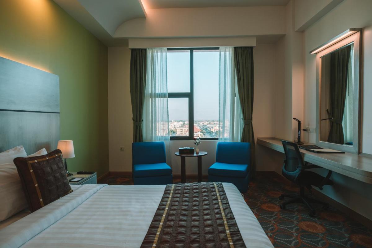 Ritz Grand Hotel Mandalay - Hizvo