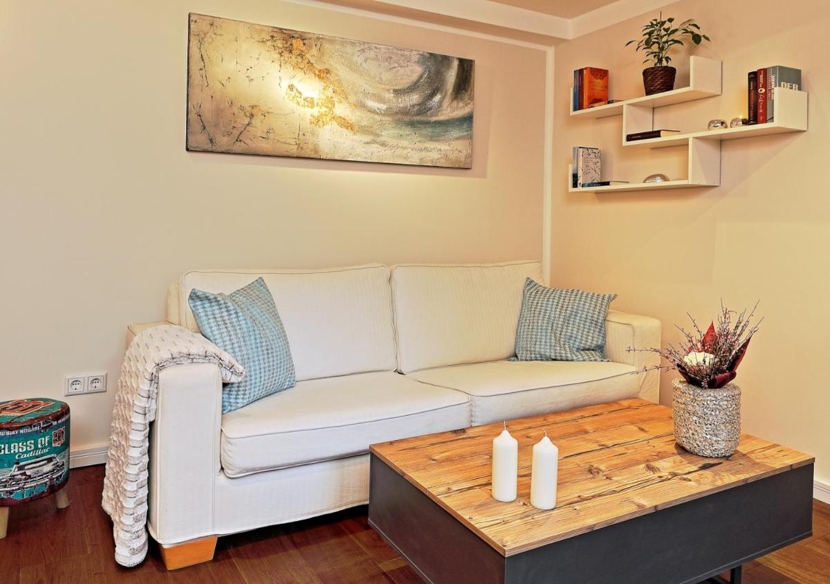 Thiel Apartments - Housity