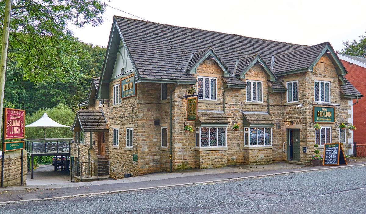 The Red Lion Hawkshaw - Housity