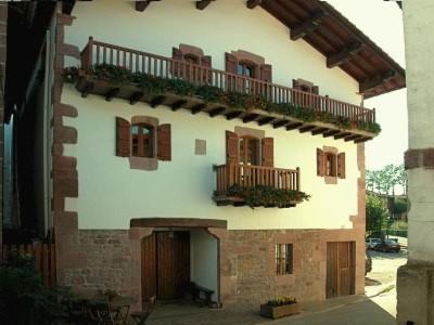 Apartamentos Rurales Kastonea - Housity