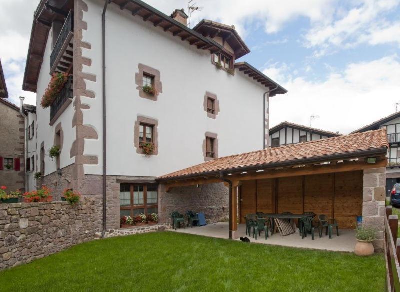 Apartamentos Rurales Kastonea - Housity