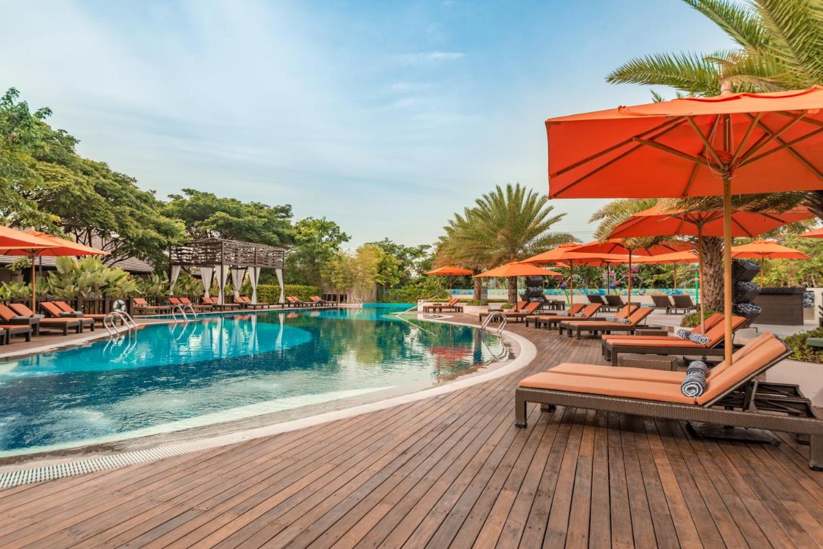 Crimson Resort and Spa - Mactan Island, Cebu - Housity