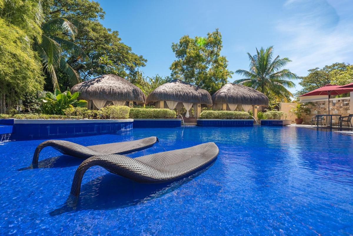 Crimson Resort and Spa - Mactan Island, Cebu - Housity