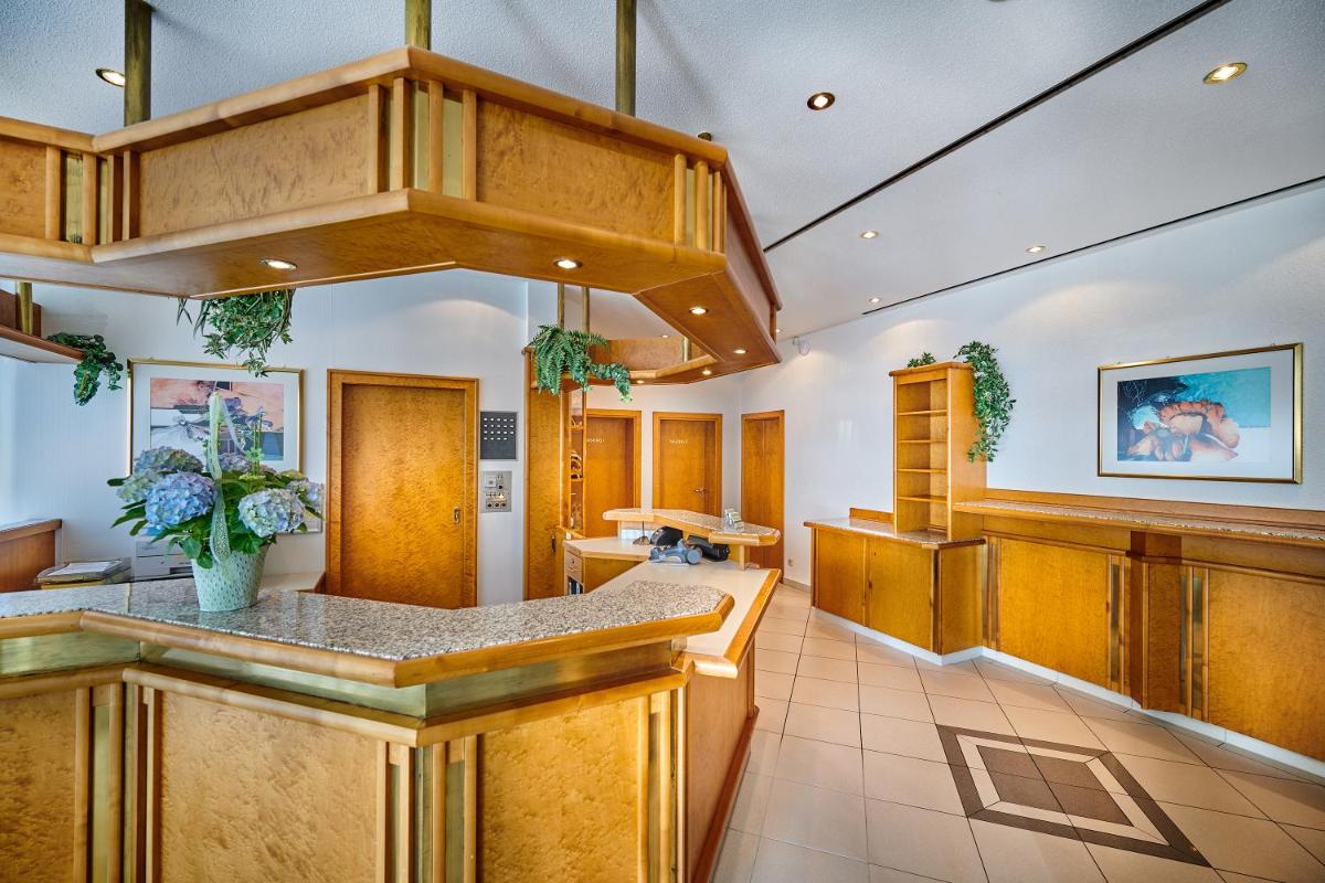 Hotel Gasthof zur Post - Housity