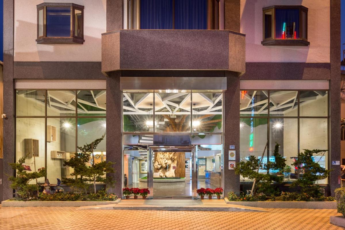 Yadi Hotel - Hizvo