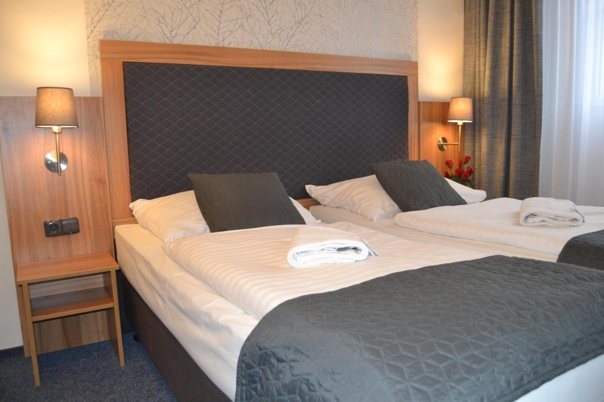 Hotel Bohemians - Housity