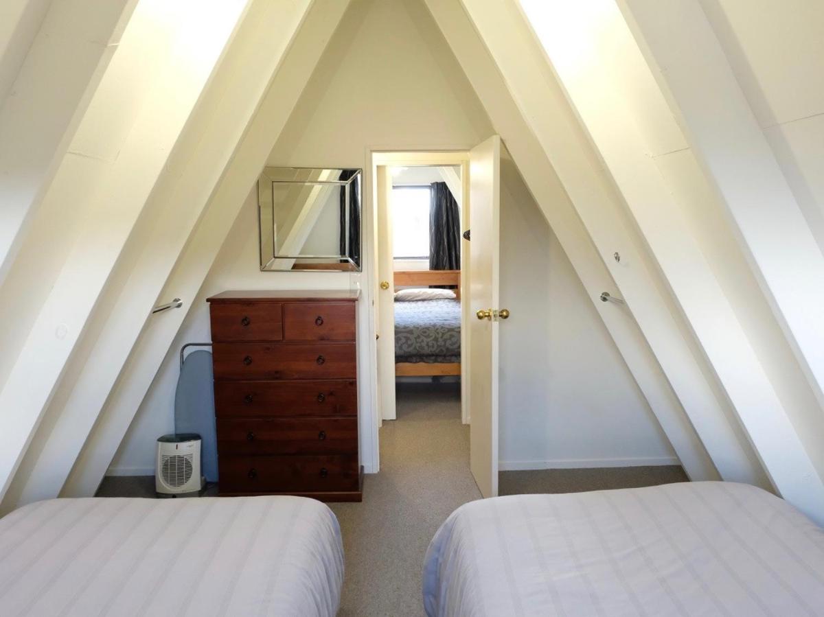 Suitetrails - Central Ski Chalet - Ohakune Holiday Home