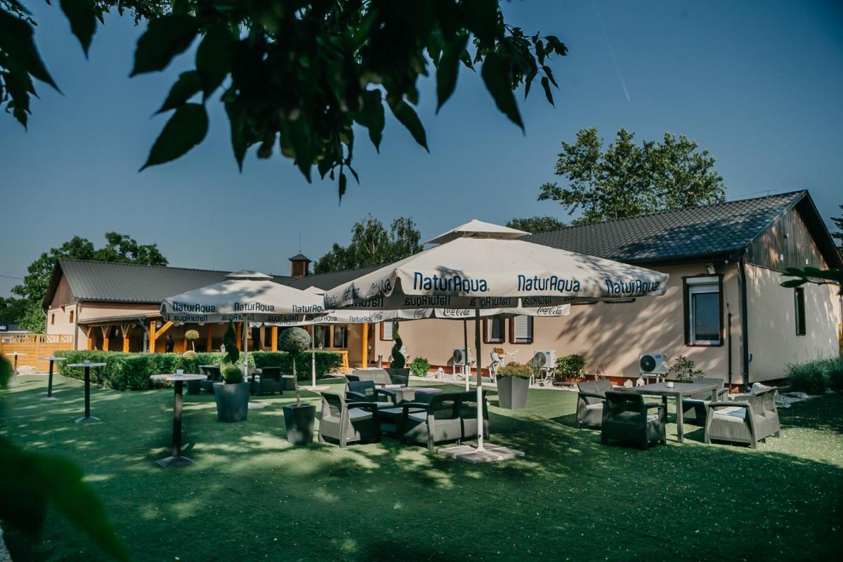Sztár Motel Étterem - Housity
