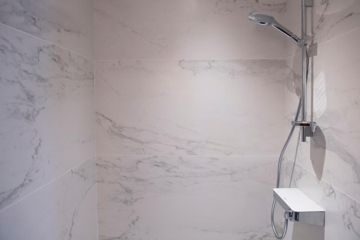 Salle de bains dans l'établissement Aparthotel & Spa Adagio Vannes