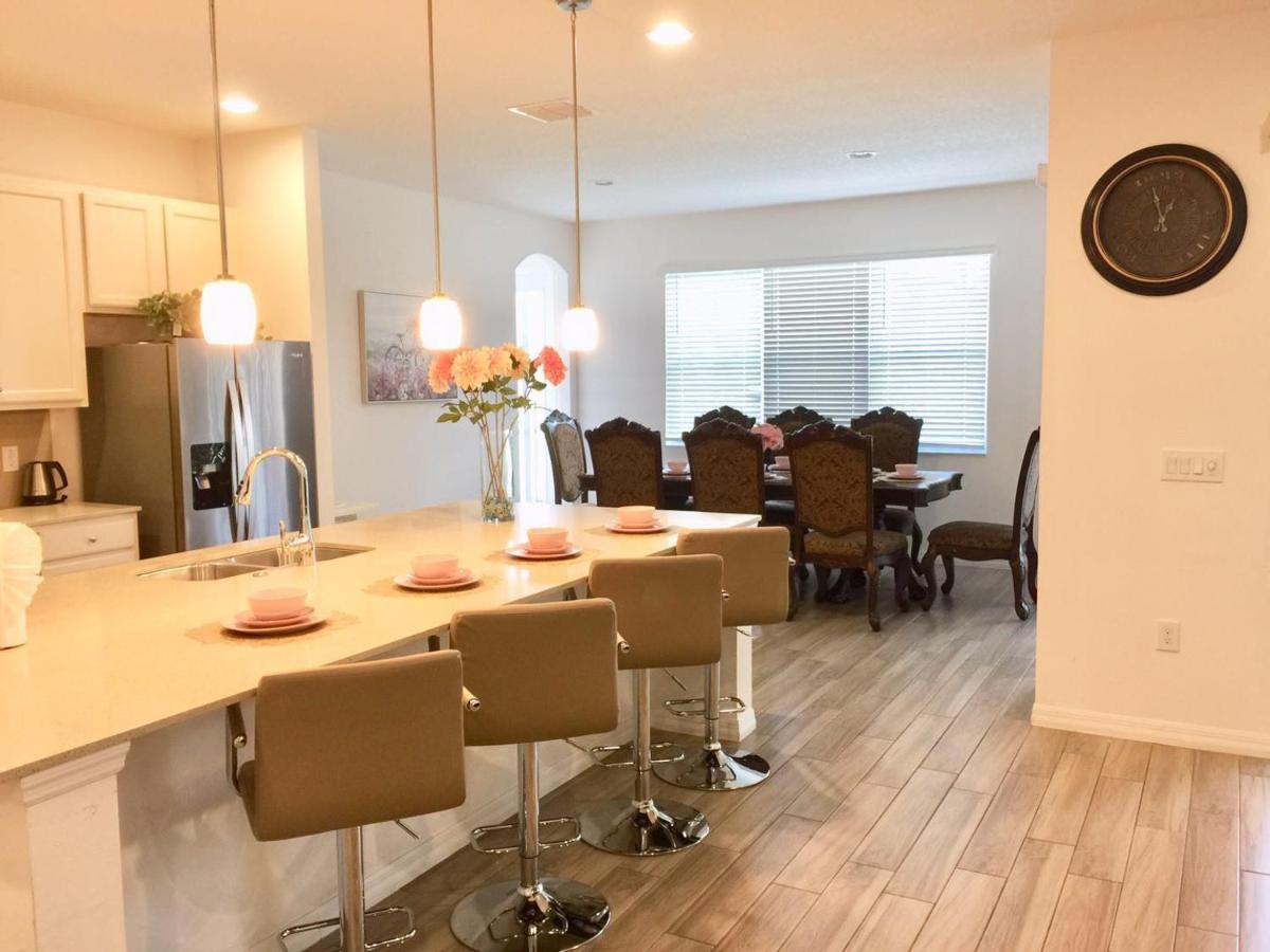 G7017-New Disney Vacation House - Housity