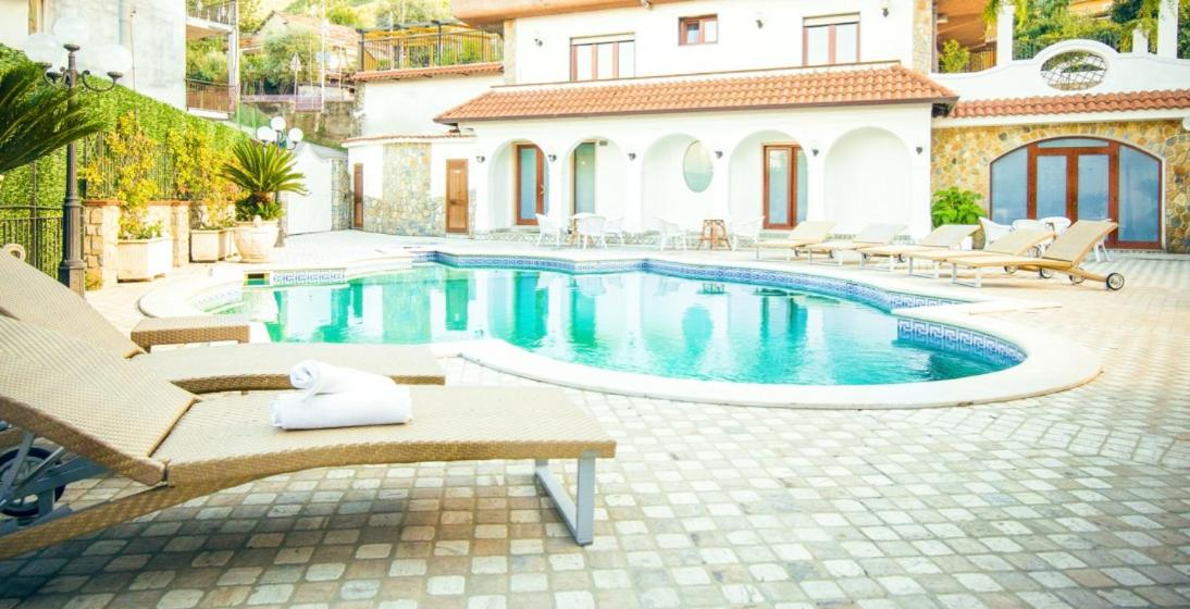 Villa Donna Carmela - Housity