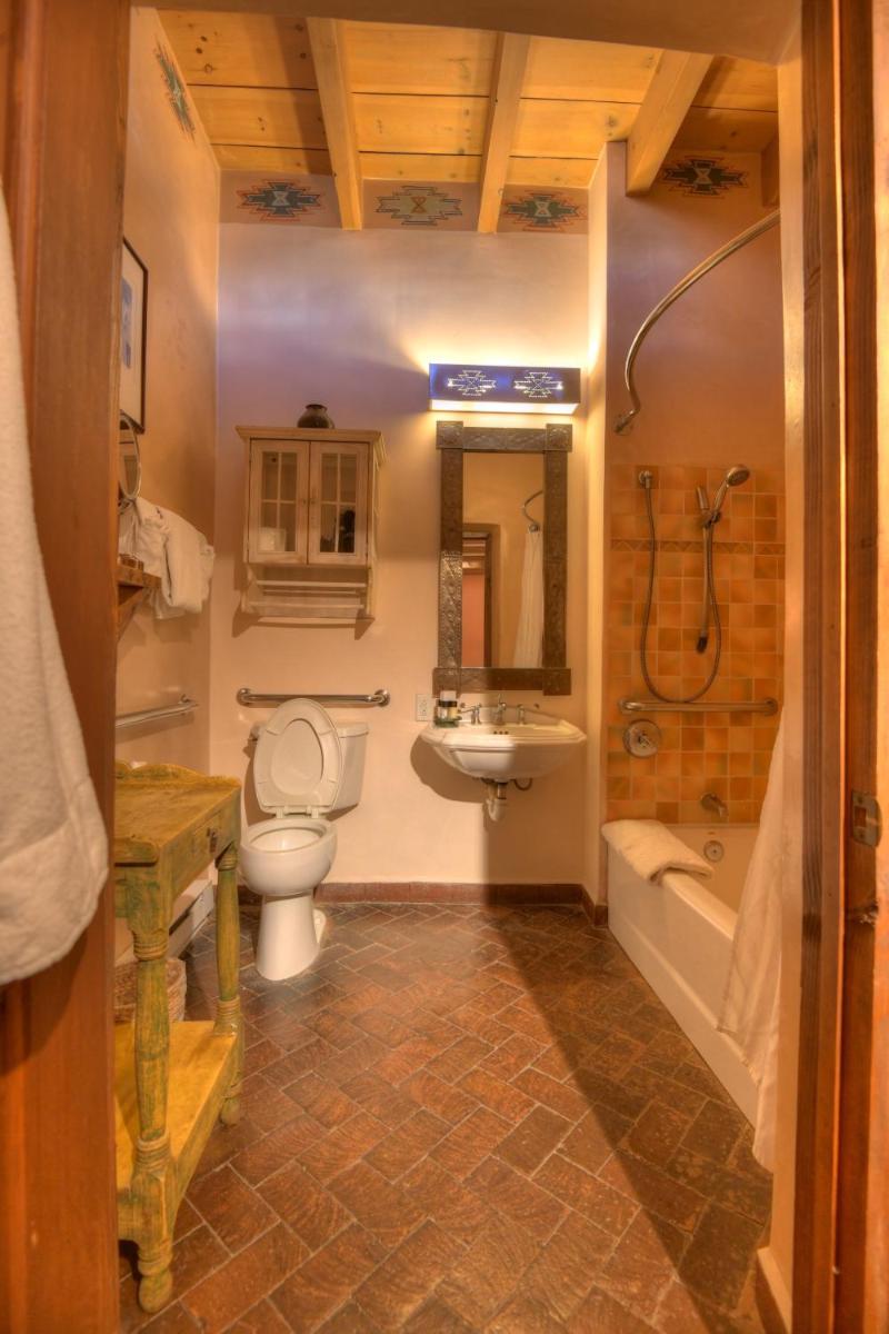 Inn at Vanessie - Housity