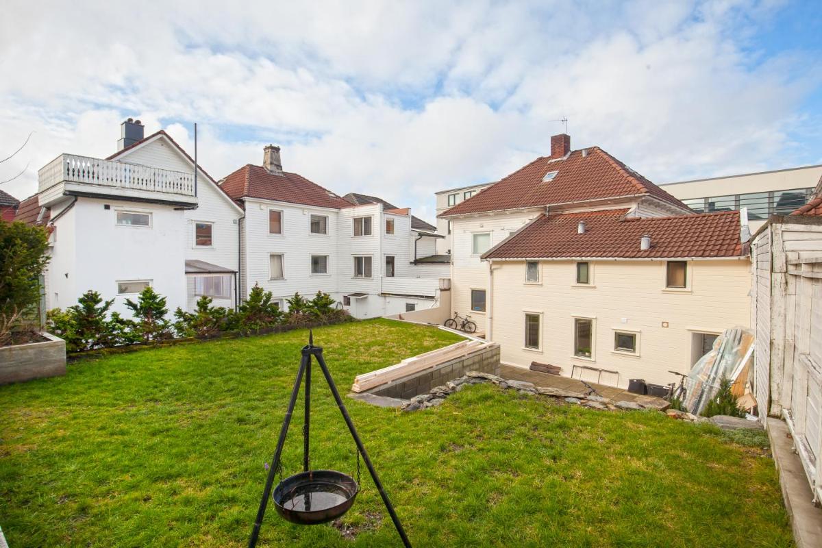 Suitetrails - Central Studio Apartment