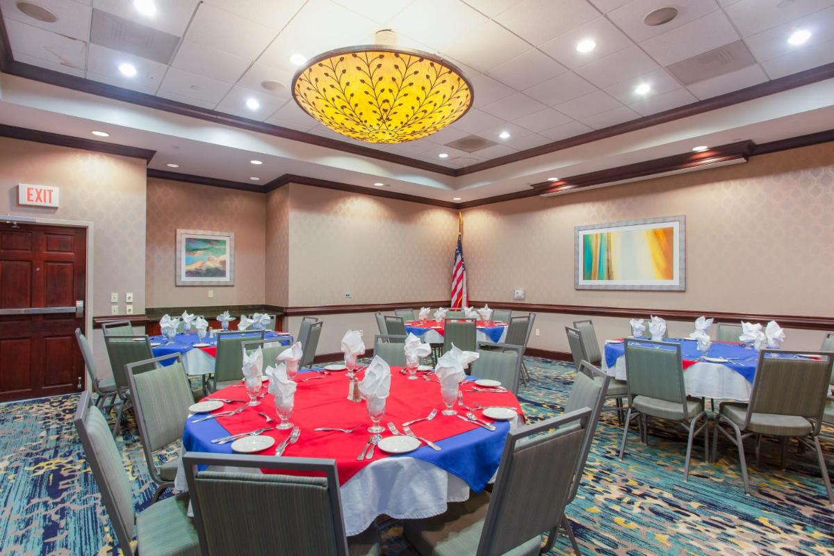 Holiday Inn Hotel & Suites Tallahassee Conference Center North, an IHG Hotel - Housity