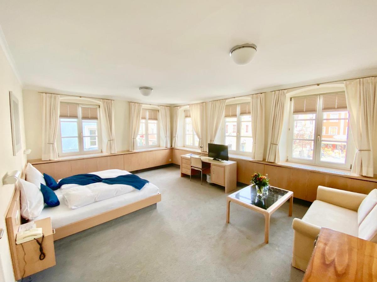 Hotel Alte Post - Housity