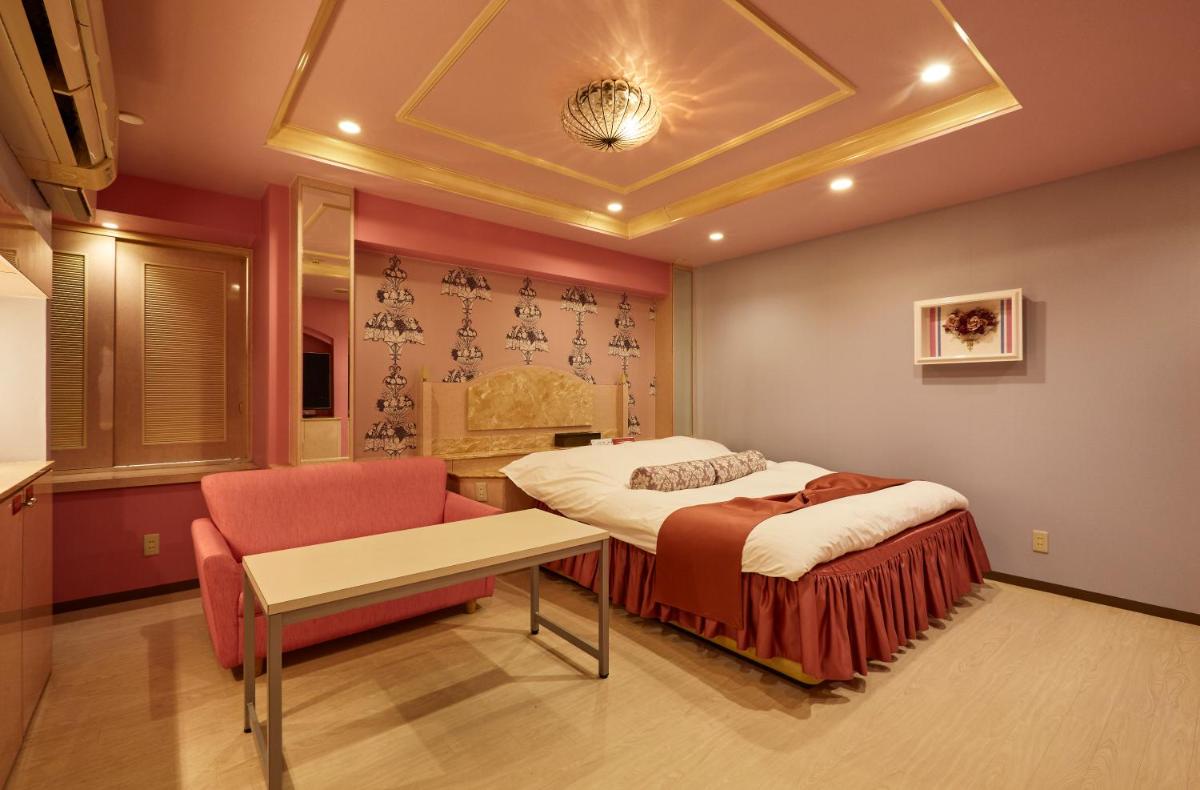 Hotel Christmas (Leisure Hotel) - Housity