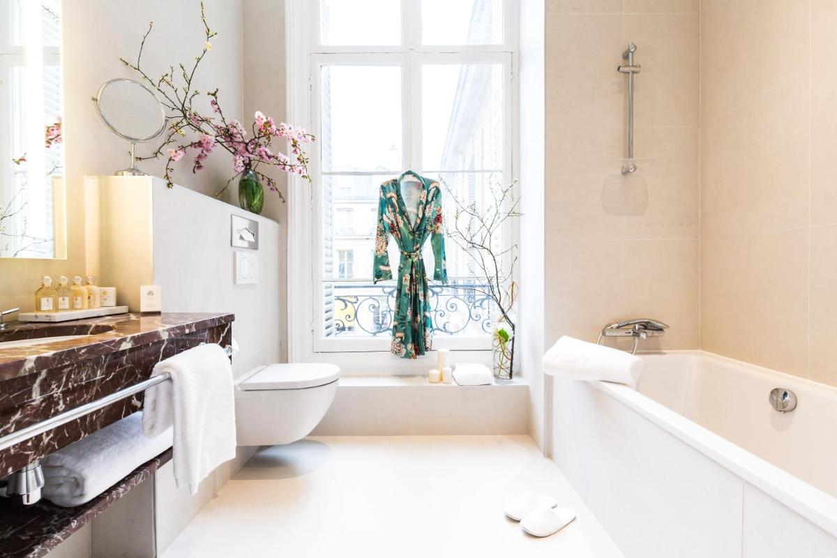 Salle de bains dans l'établissement Hôtel Alfred Sommier