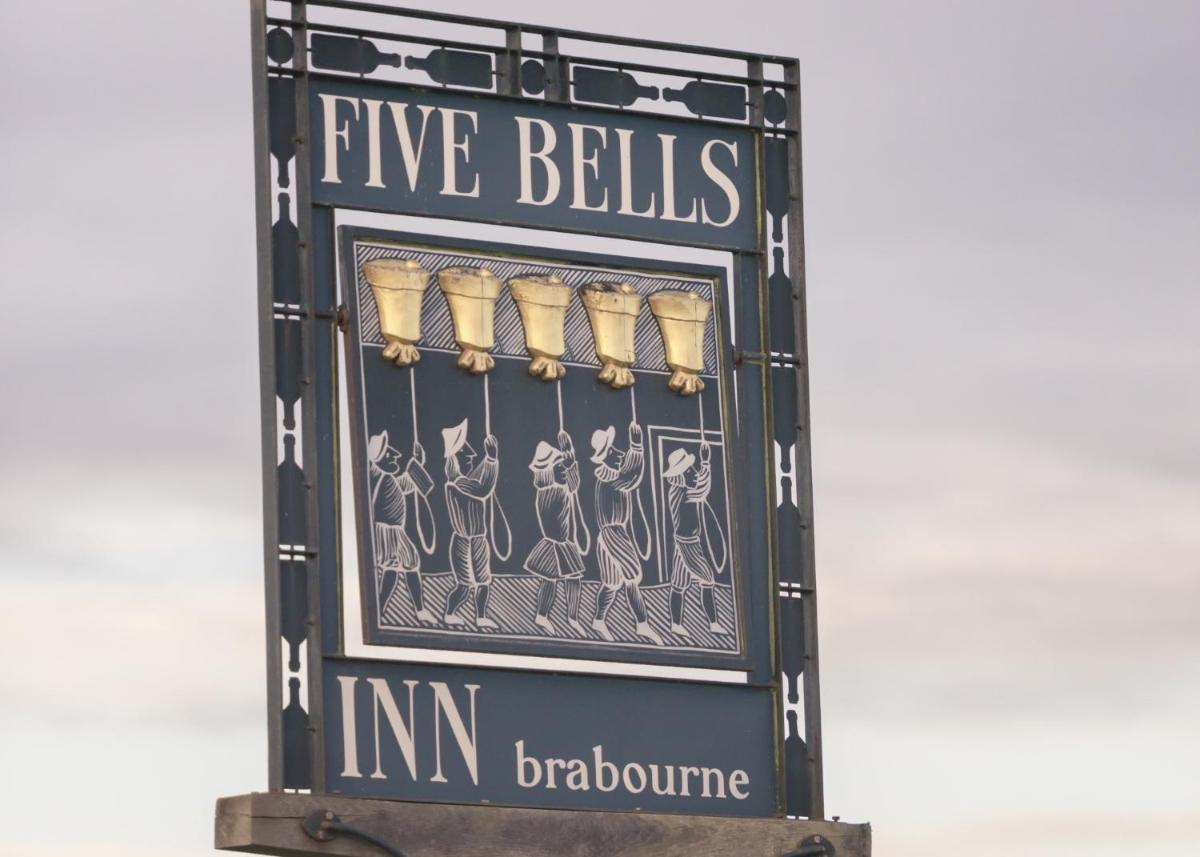The Five Bells Inn - Housity